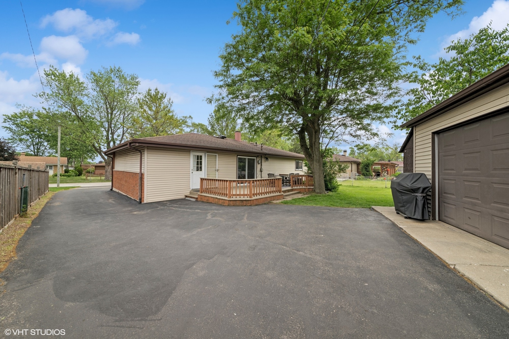 320 Pleasant Street Hoffman Estates, IL 60169 - Photo 19 of 21