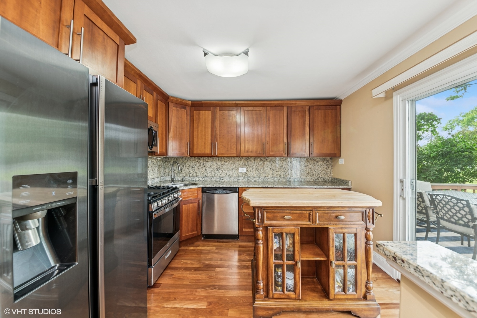 320 Pleasant Street Hoffman Estates, IL 60169 - Photo 5 of 21