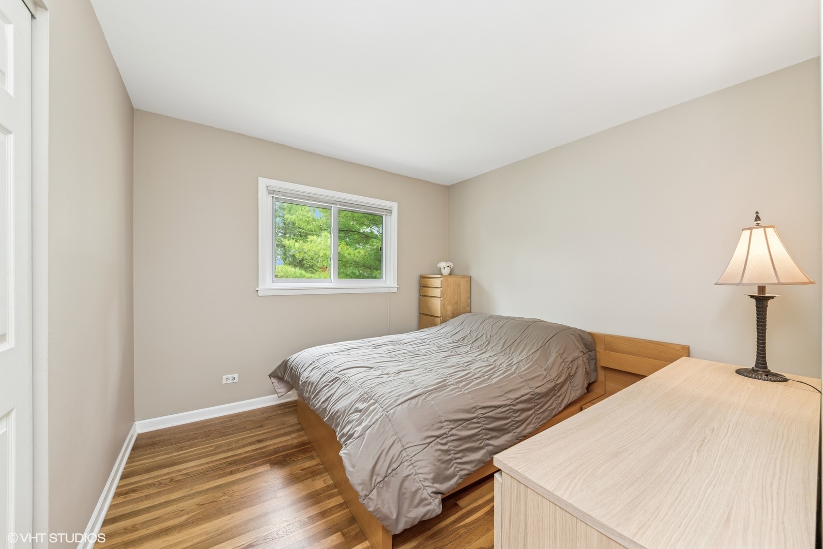 320 Pleasant Street Hoffman Estates, IL 60169 - Photo 7 of 21