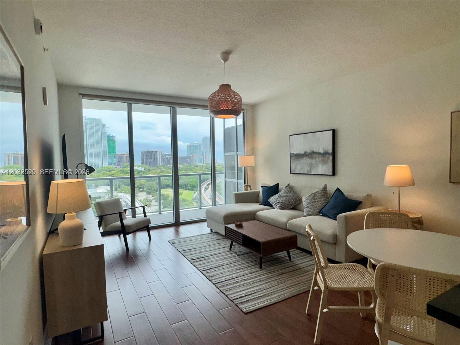 79 Southwest 12th Street, Unit 1502 Miami, FL 33130 - Photo 3 of 32