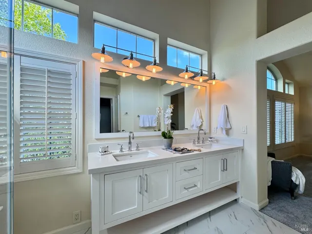 $1,147,000 | 33 Cove Court, Napa, CA 94559