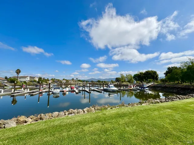 $1,147,000 | 33 Cove Court, Napa, CA 94559