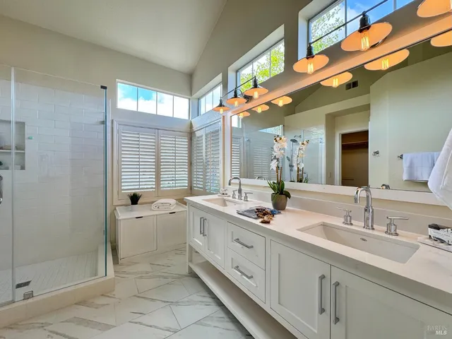 $1,147,000 | 33 Cove Court, Napa, CA 94559