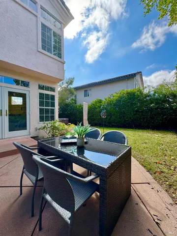 $1,147,000 | 33 Cove Court, Napa, CA 94559