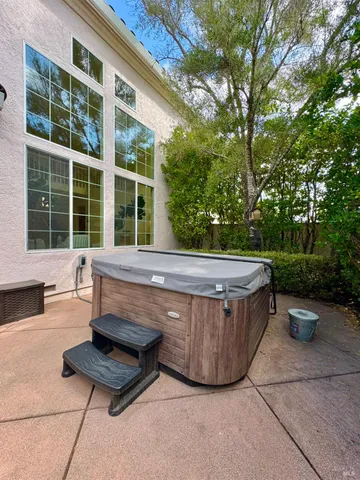 $1,147,000 | 33 Cove Court, Napa, CA 94559