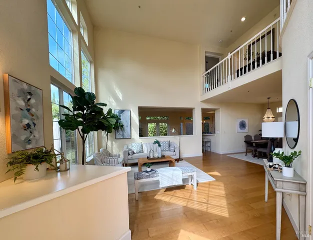 $1,147,000 | 33 Cove Court, Napa, CA 94559