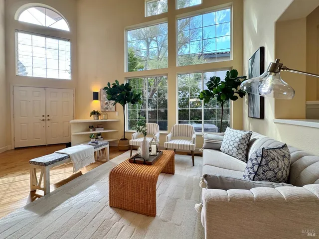 $1,147,000 | 33 Cove Court, Napa, CA 94559