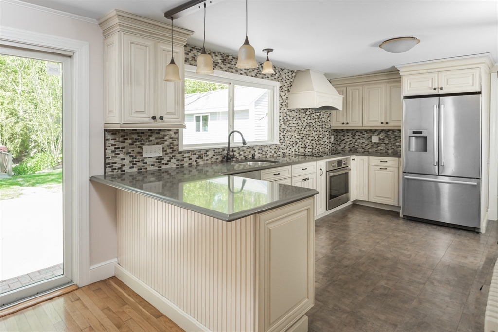 10 Bailey Road Cohasset, MA 02025 - Photo 6 of 26 Gallery Image 6