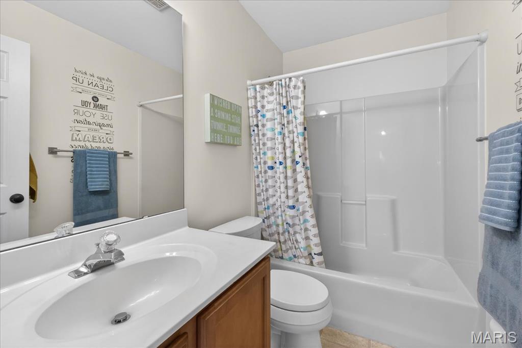 1249 Arbor Bluff Circle Ballwin, MO 63021 - Photo 23 of 33