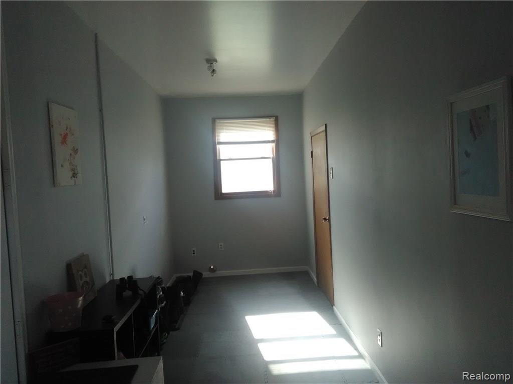 9025 Faussett Road Fenton, MI 48430 - Photo 8 of 26 IMG_20170605_174615.jpg