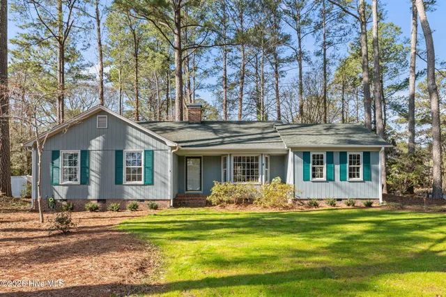 $240,000 | 100 Woodstock Drive, Greenville, NC 27834