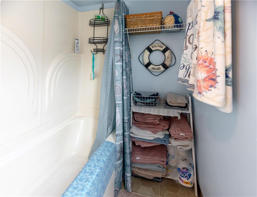 626 West Main Street Everett, PA 15537 - Photo 21 of 32 a utility room with dryer and washer