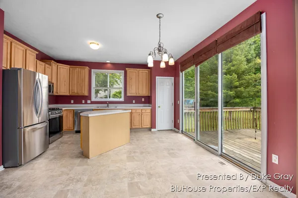 $2,800 | 5542 Boxwood Court Southeast, Grand Rapids, MI 49512