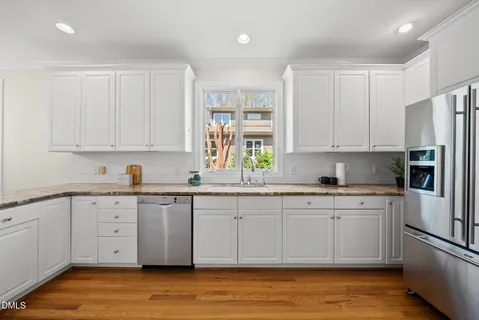 $850,000 | 306 Helmsdale Drive, Chapel Hill, NC 27517