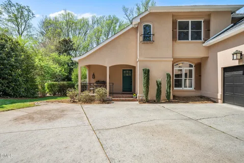 $850,000 | 306 Helmsdale Drive, Chapel Hill, NC 27517