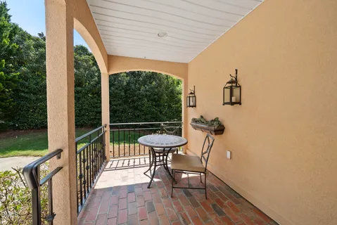 $850,000 | 306 Helmsdale Drive, Chapel Hill, NC 27517