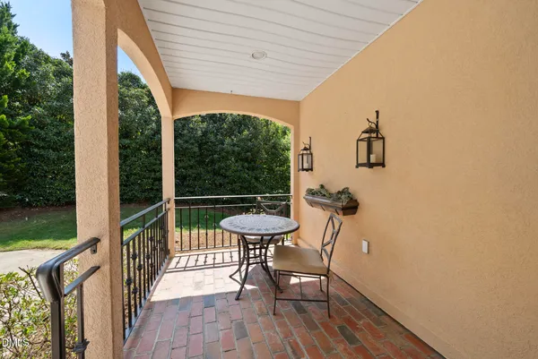 $850,000 | 306 Helmsdale Drive, Chapel Hill, NC 27517