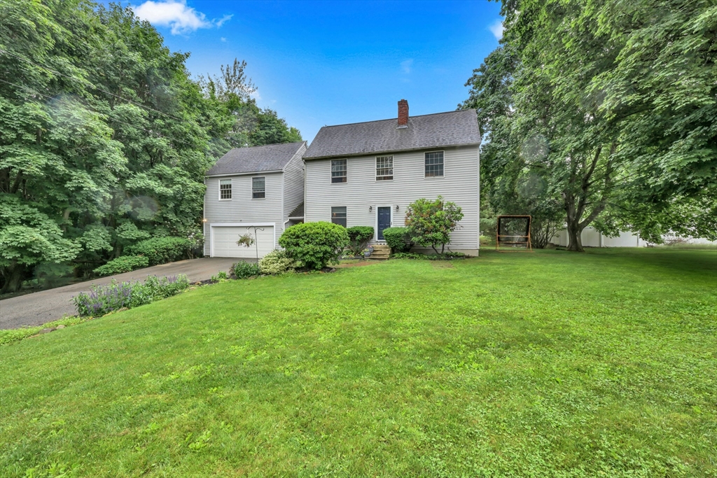 6 McGilpin Road Sturbridge, MA 01566 - Photo 1 of 33 Gallery Image 1