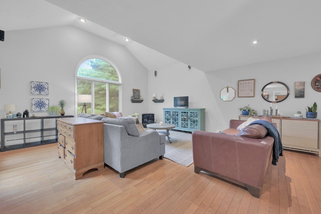 6 McGilpin Road Sturbridge, MA 01566 - Photo 11 of 33 Gallery Image 11