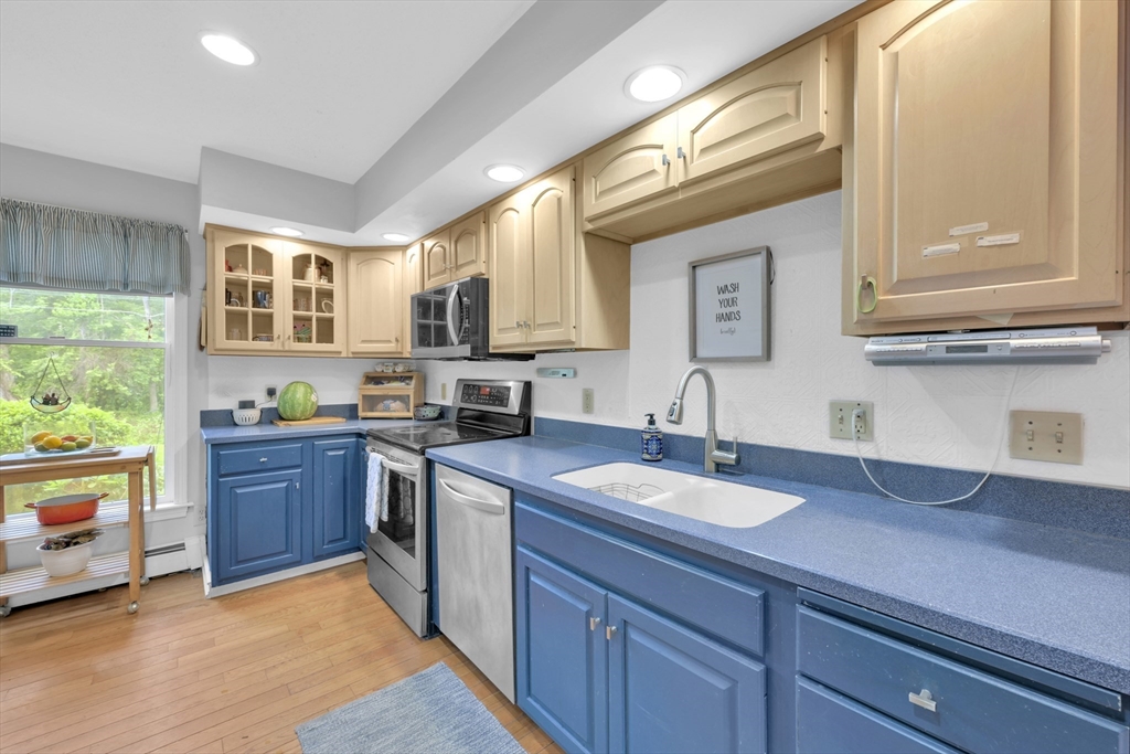 6 McGilpin Road Sturbridge, MA 01566 - Photo 9 of 33 Gallery Image 9