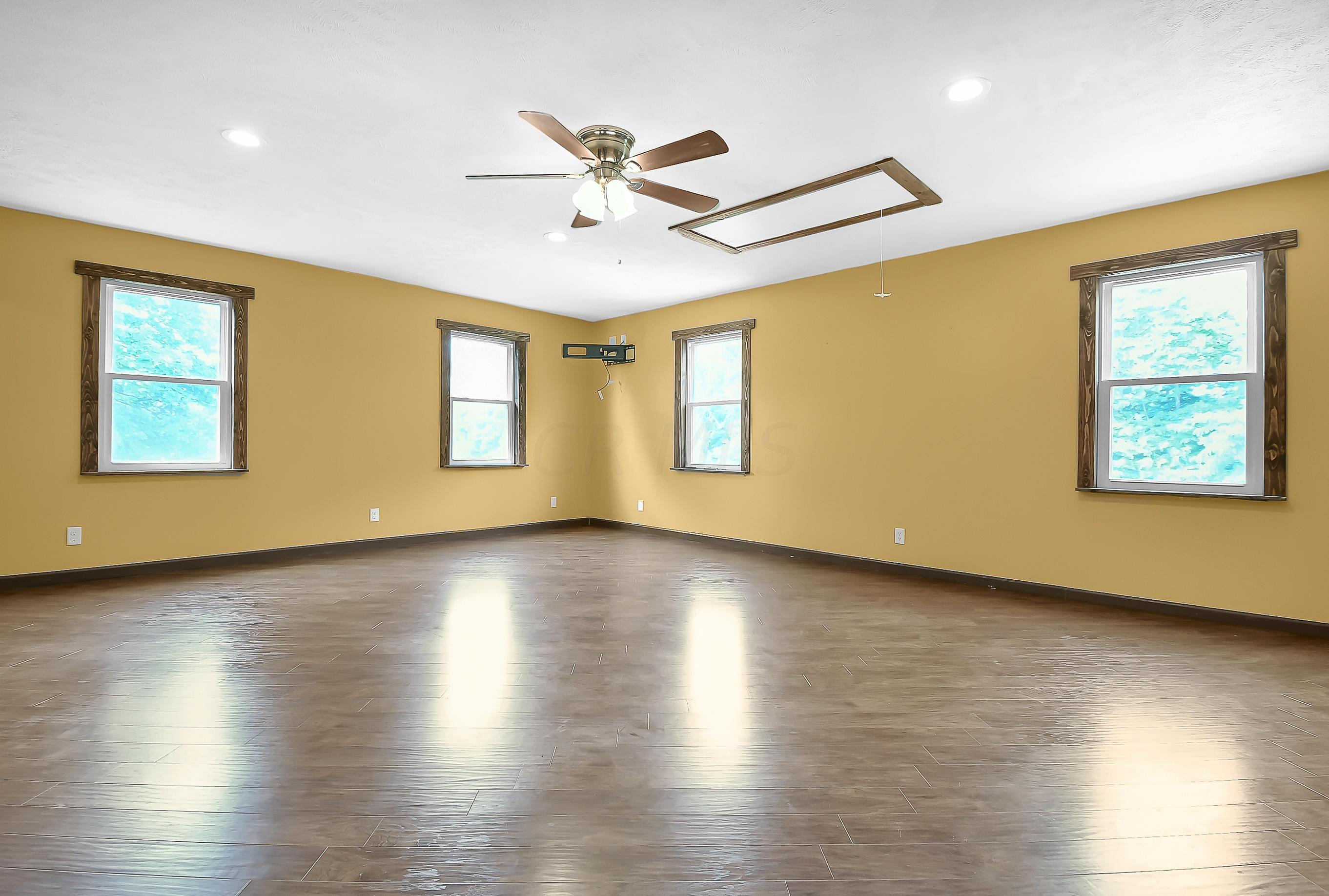 1665 Ginder Road Northwest Lancaster, OH 43130 - Photo 23 of 42 Gallery Image 23