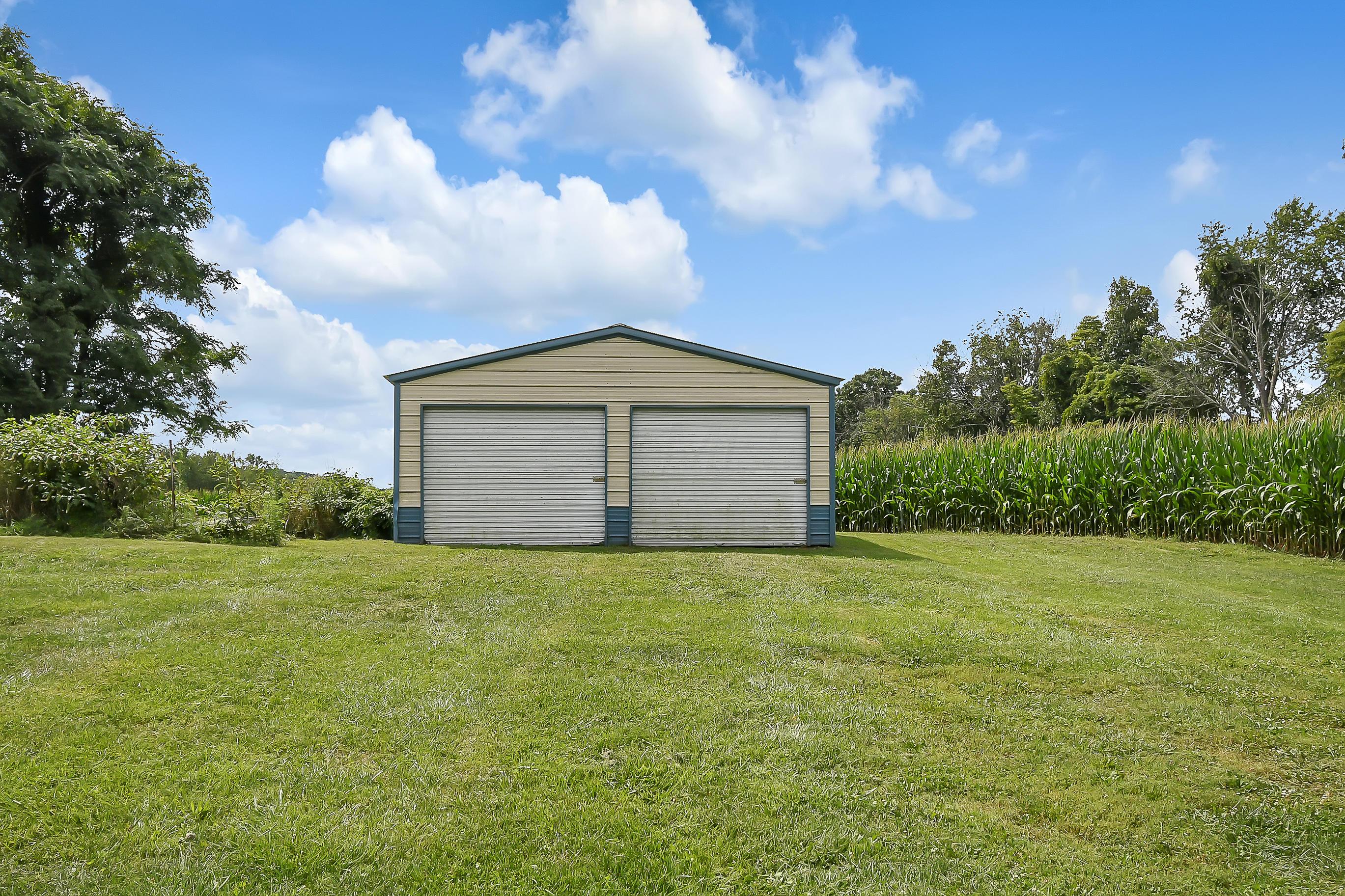 1665 Ginder Road Northwest Lancaster, OH 43130 - Photo 31 of 42 Gallery Image 31