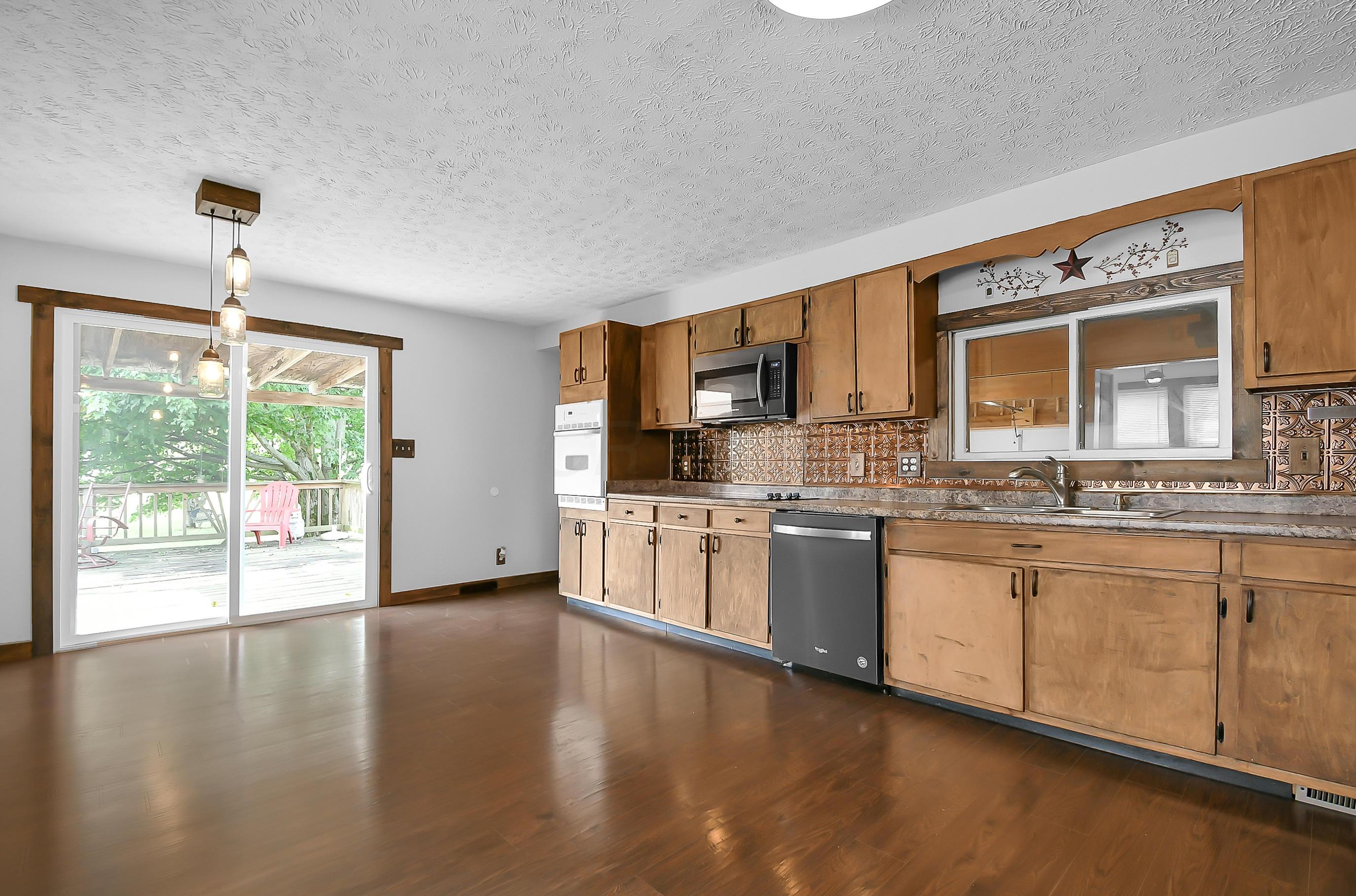 1665 Ginder Road Northwest Lancaster, OH 43130 - Photo 7 of 42 Gallery Image 7