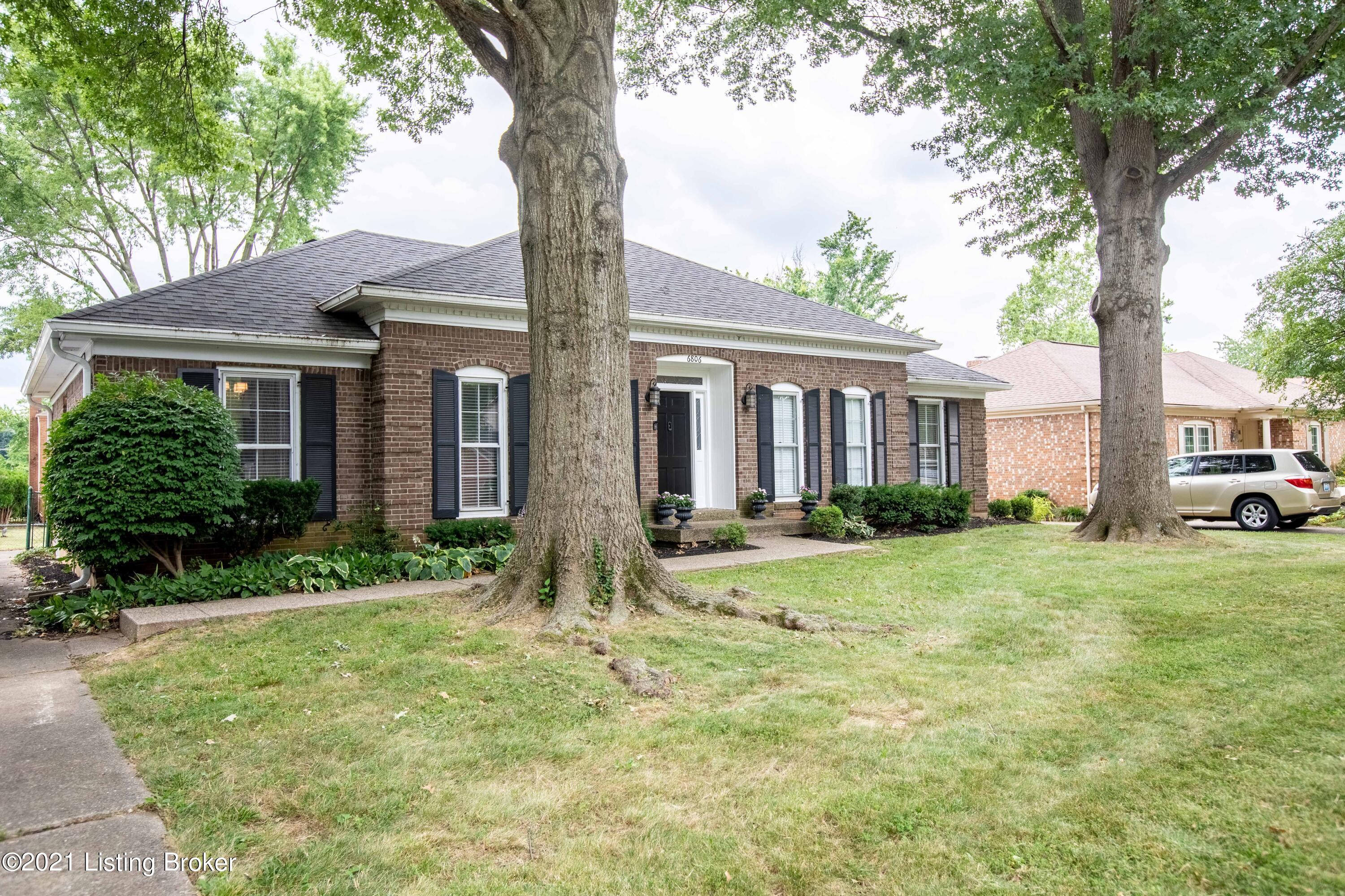6806 Tottenham Road Louisville, KY 40207 - Photo 33 of 35 061421-6806-tottenham-louisville-ky-4020