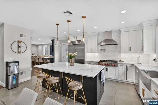 $1,599,000 | 577 Grenville Avenue, Teaneck, NJ 07666