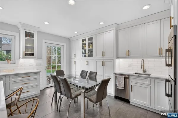 $1,599,000 | 577 Grenville Avenue, Teaneck, NJ 07666