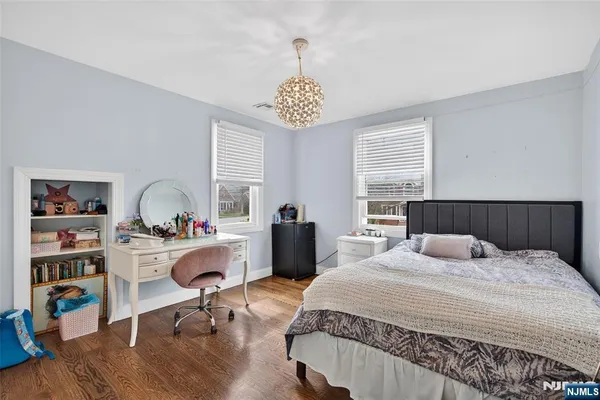 $1,599,000 | 577 Grenville Avenue, Teaneck, NJ 07666