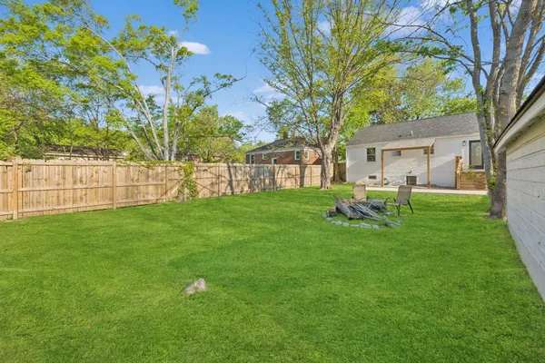 $3,000 | 902 Broadmoor Drive, Nashville, TN 37216