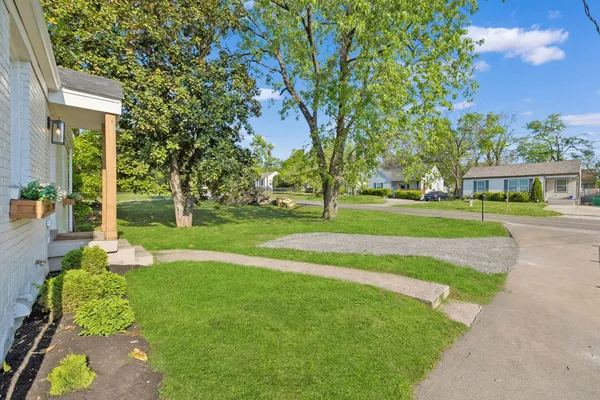 $3,000 | 902 Broadmoor Drive, Nashville, TN 37216