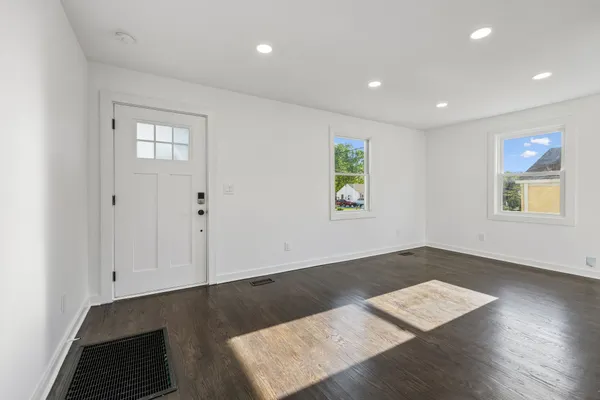 $3,000 | 902 Broadmoor Drive, Nashville, TN 37216