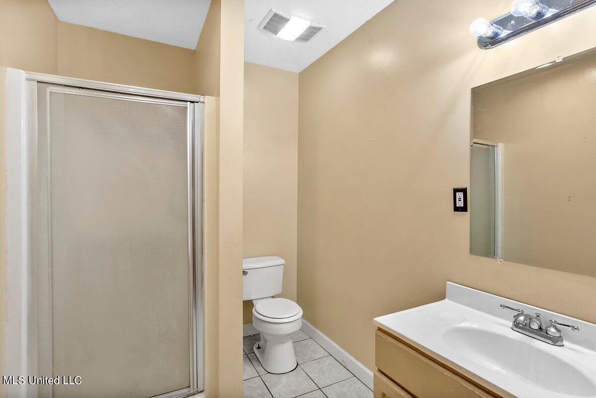 6473 Florence Road Biloxi, MS 39532 - Photo 15 of 28 HJ0A8907