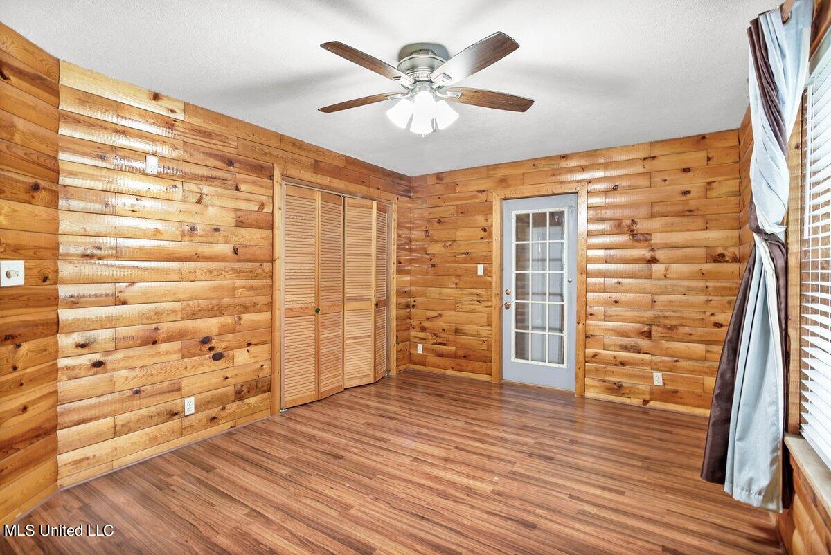 6473 Florence Road Biloxi, MS 39532 - Photo 17 of 28 HJ0A8915