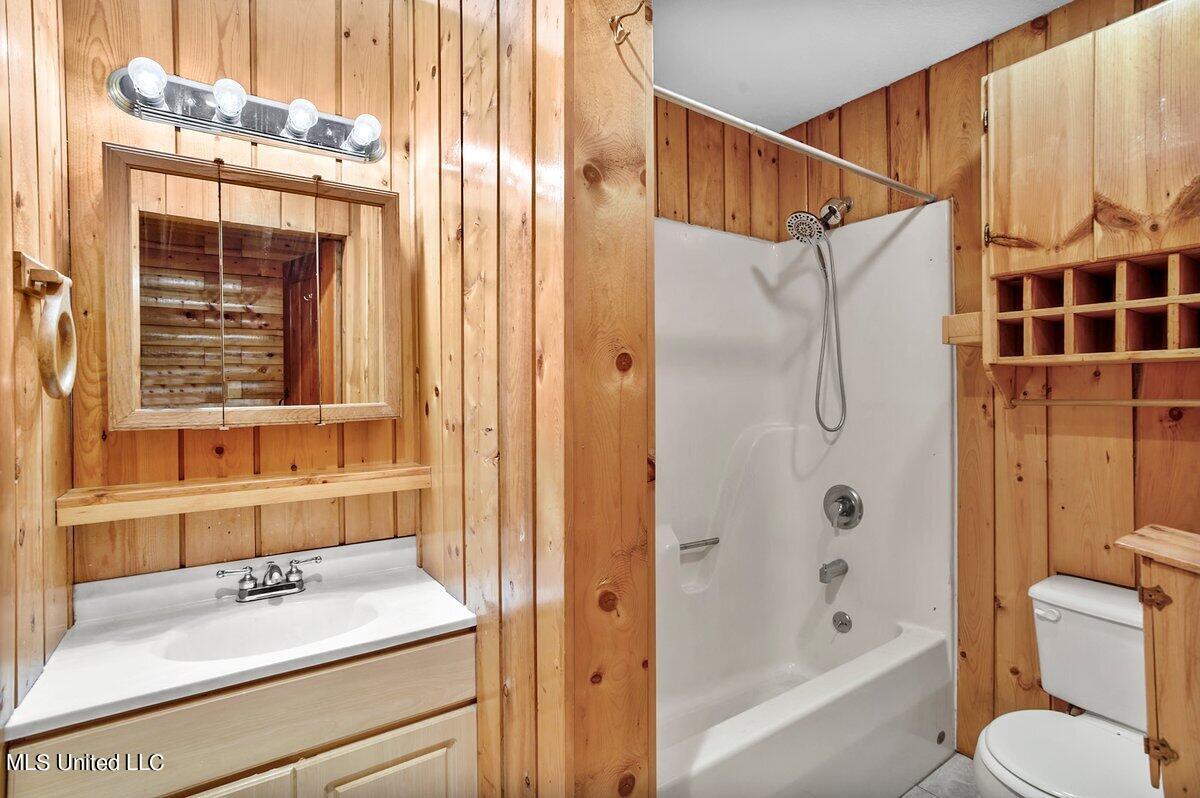 6473 Florence Road Biloxi, MS 39532 - Photo 19 of 28 HJ0A8927