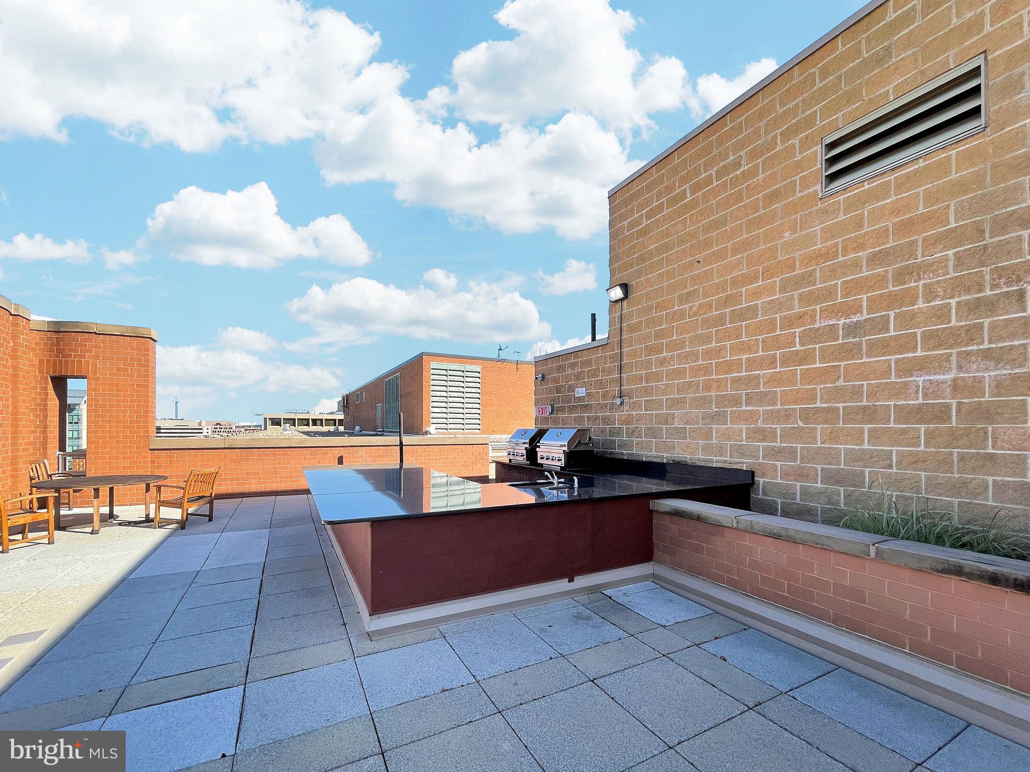 616 E Street Northwest, Unit 623 Washington, DC 20004 - Photo 18 of 31 Rooftop Terrace and Grill
