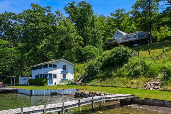 $1,300,000 | 10980-10989 East Lake Road, Urbana, NY 14840