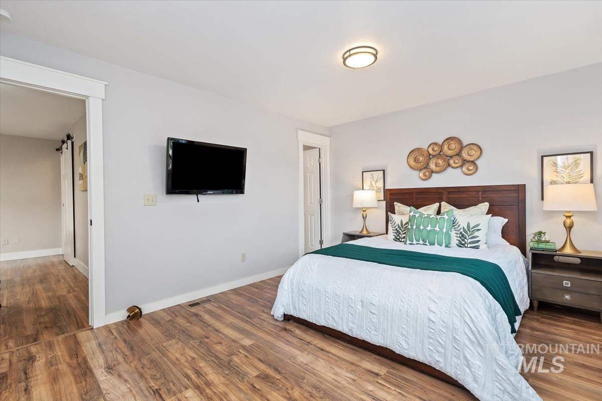 1544 East Falcon Rim Court Eagle, ID 83616 - Photo 23 of 43