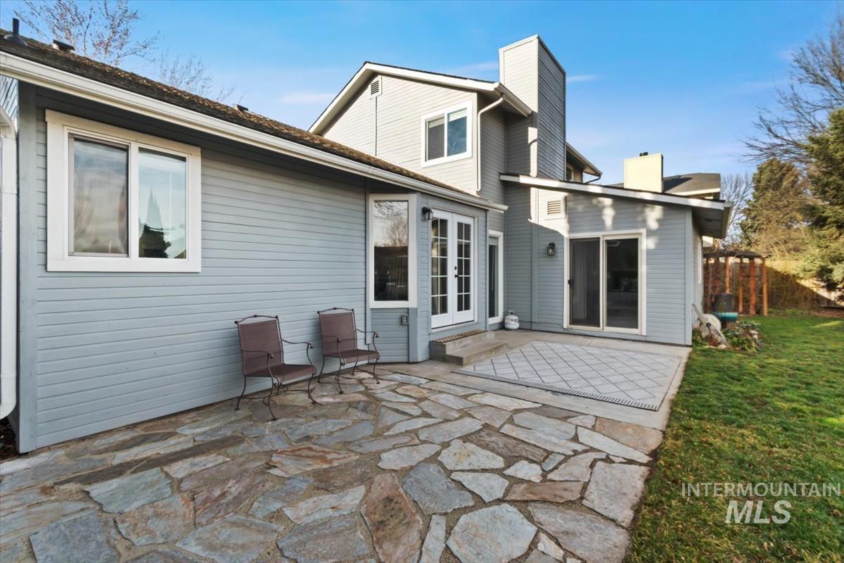 1544 East Falcon Rim Court Eagle, ID 83616 - Photo 39 of 43