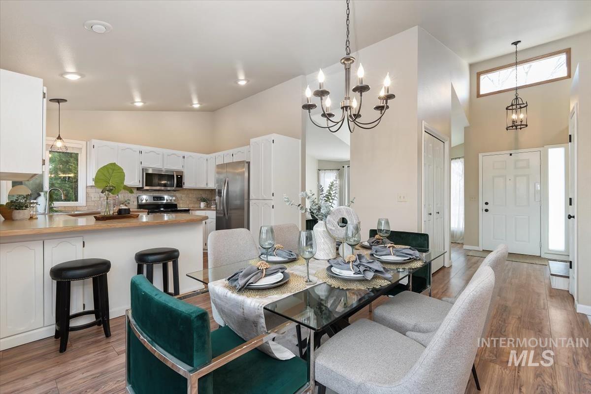 1544 East Falcon Rim Court Eagle, ID 83616 - Photo 8 of 43