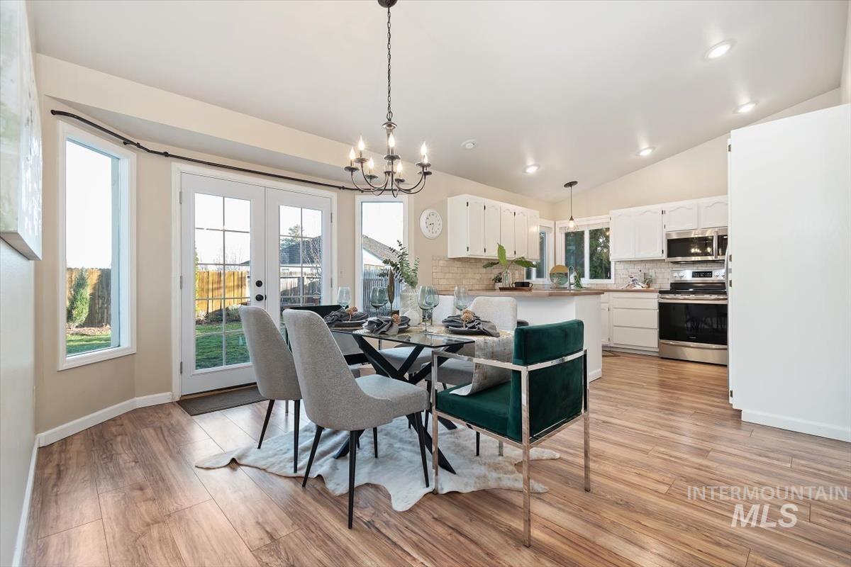 1544 East Falcon Rim Court Eagle, ID 83616 - Photo 9 of 43