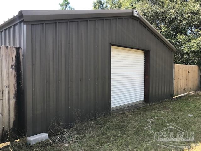 6908 Barnhill Road Milton, FL 32570 - Photo 7 of 13 Gallery Image 7