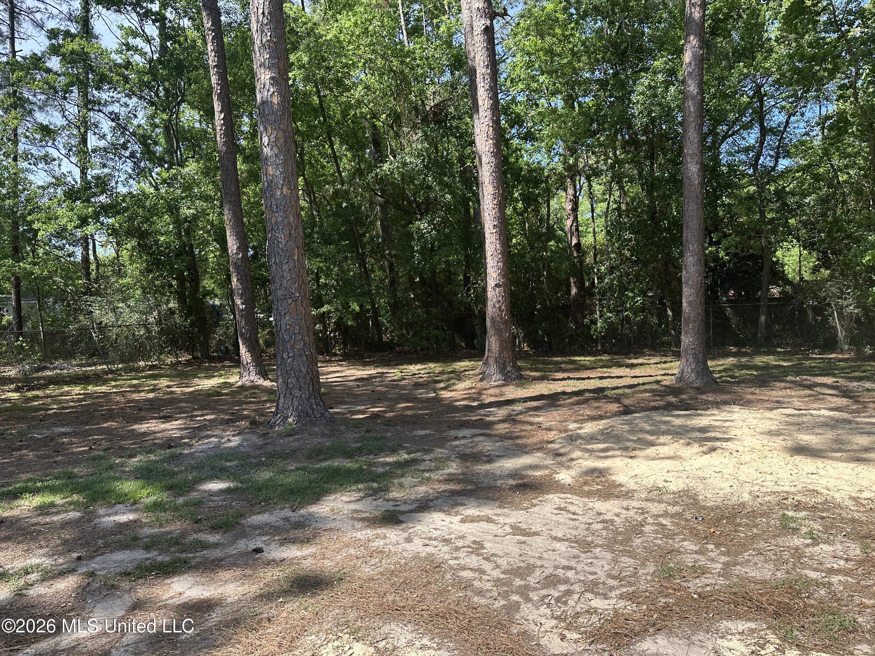 1700 Riverside Drive Gautier, MS 39553 - Photo 11 of 14 bkyd b