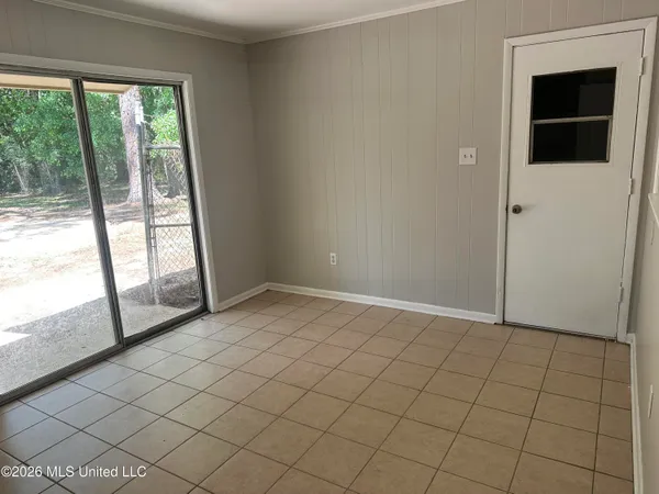 $1,200 | 1700 Riverside Drive, Gautier, MS 39553