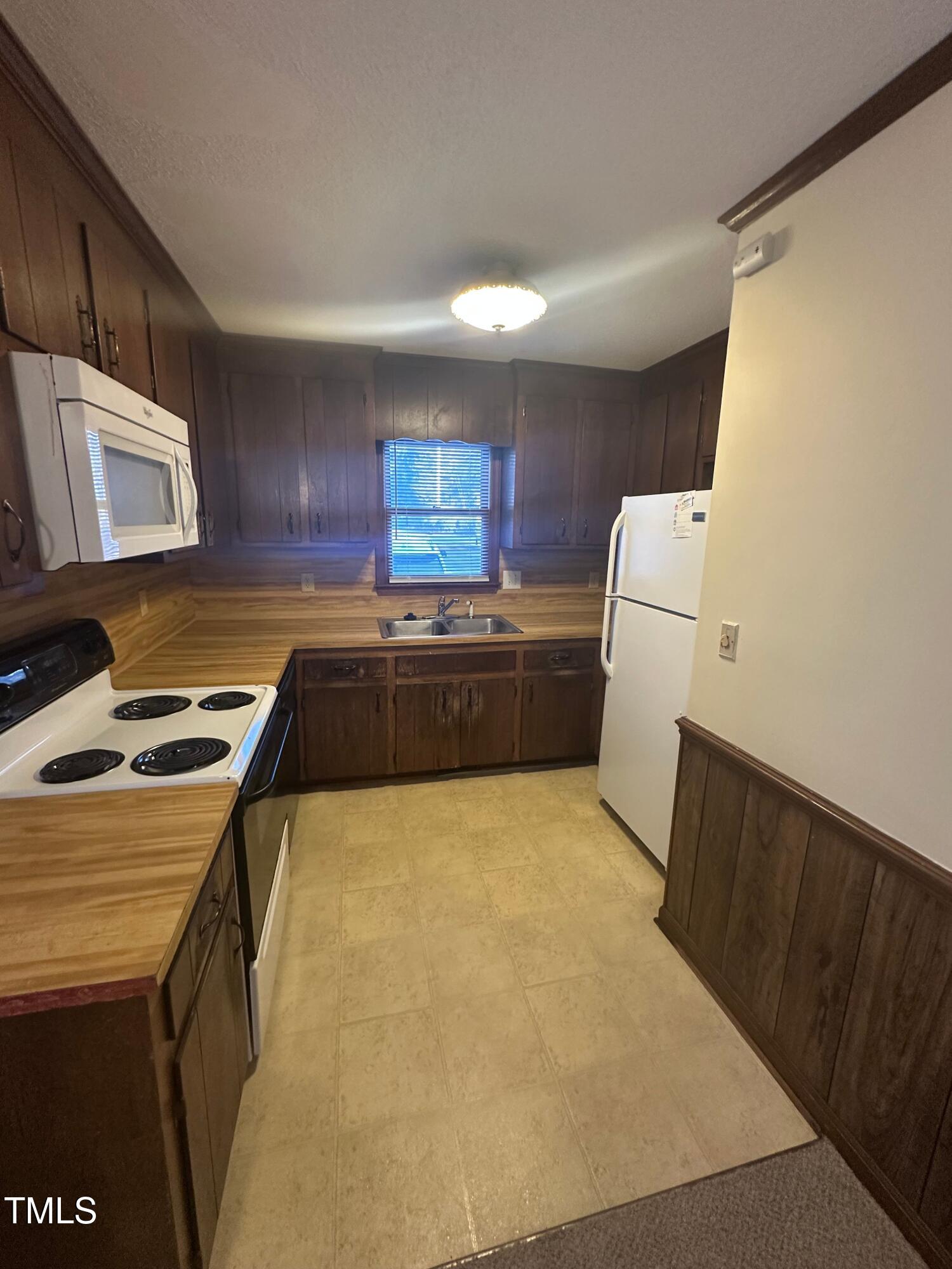 1300 Kent Road, Unit A Raleigh, NC 27606 - Photo 4 of 8 1300 Kent 3