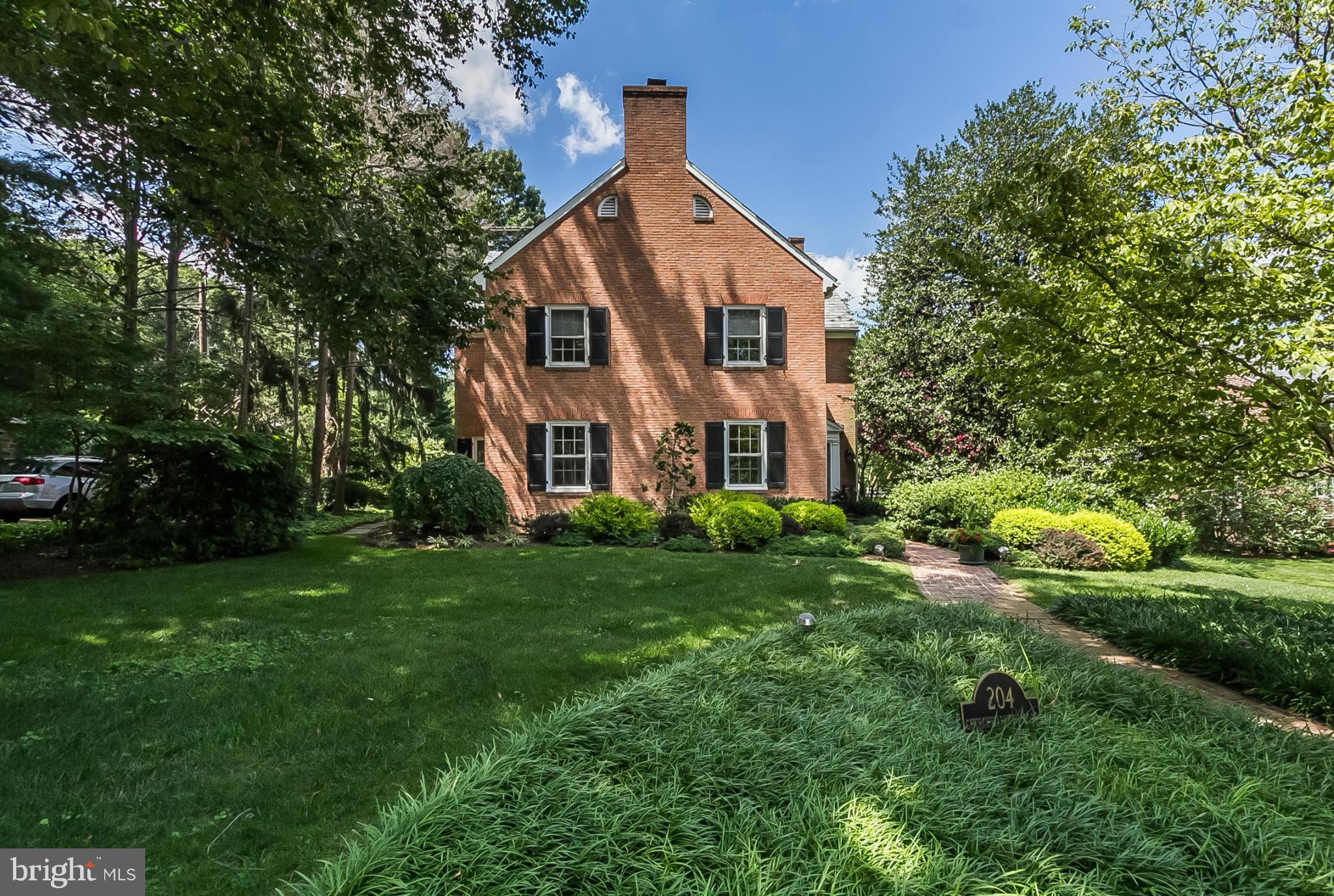 204 Churchwardens Road Baltimore, MD 21212 - Photo 1 of 29 Exterior (Front)