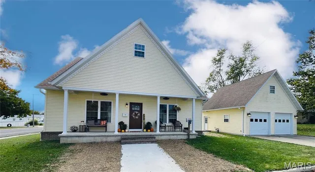 $375,000 | 118 West Belleville Street, Nashville, IL 62263
