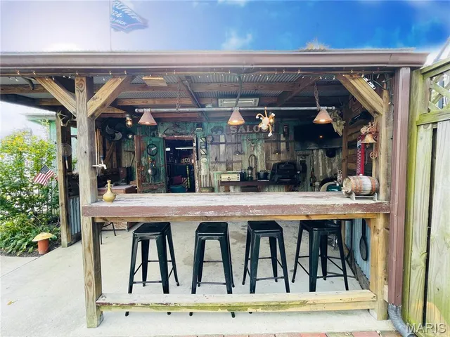 $375,000 | 118 West Belleville Street, Nashville, IL 62263